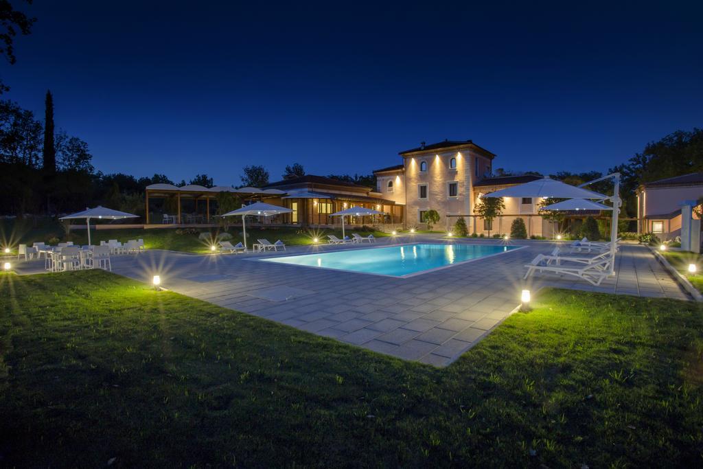 Tenuta Esdra Agrispa Pontecorvo Exteriör bild